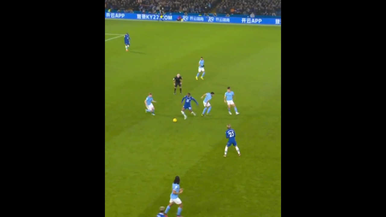 😱😱!!Dennis Zakaria tremendous skills 