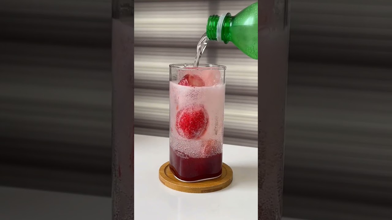 Sparkling water strawberry 