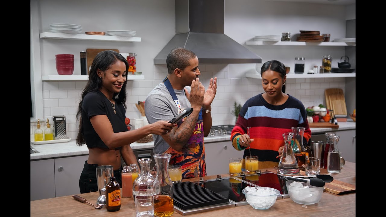 These Twin DJs Have a Special Gift For The Obama Family | Just Eats