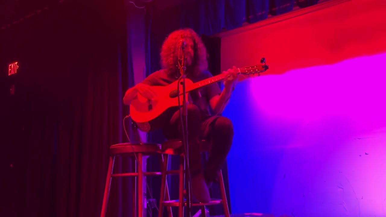 Lou Barlow - "Magnet's Coil" (Sebadoh song - live at the Rockwell, Somerville, MA 5/4/25)