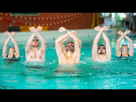 On s'est encore mis en tête un défi impossible...(spoil : la natation synchronisée)