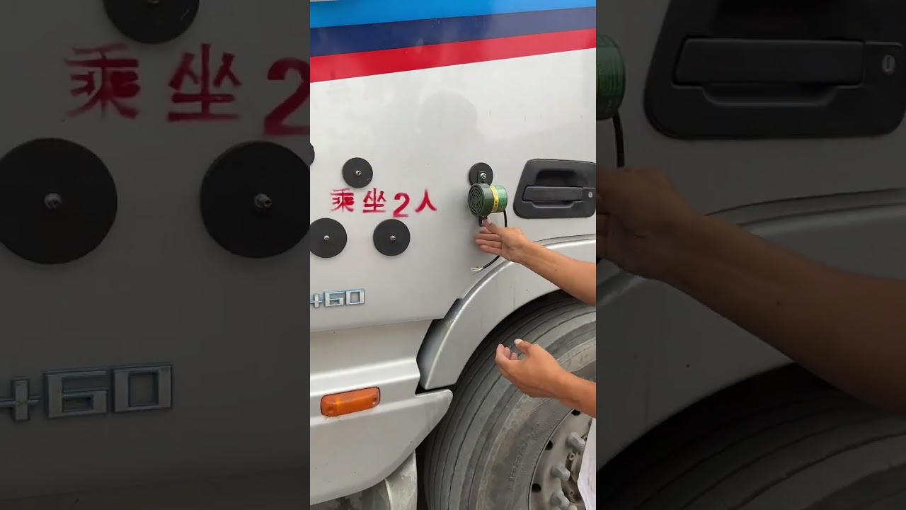 This rubber-coated magnet is really easy to use. You no longer need to drill holes when