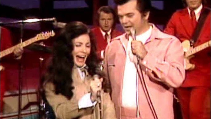 Conway Twitty and Loretta Lynn - Four Glass Walls - YouTube