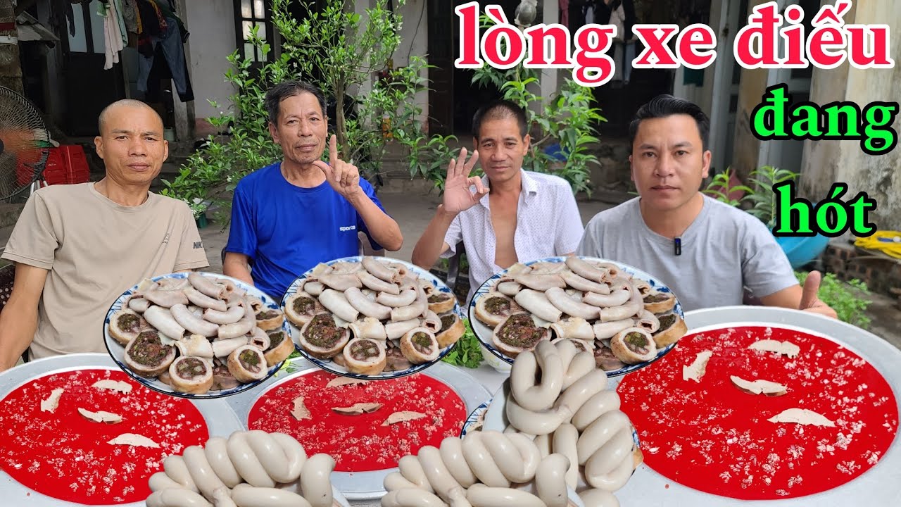 Lòng xe điếu 70k,Lê Toàn Food, tiếp cụ ông xơi mâm tiết canh,lòng xe điếu đang hót