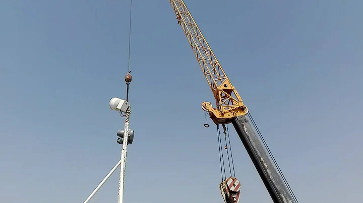 Screw compressor lifting