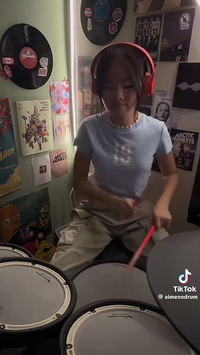 https://vt.tiktok.com/ZSAkqLW5w/