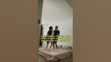 RED FLAGS VS GREEN FLAGS IN RELATIONSHIPS 🚩✅ #shorts #virelshorts🫣