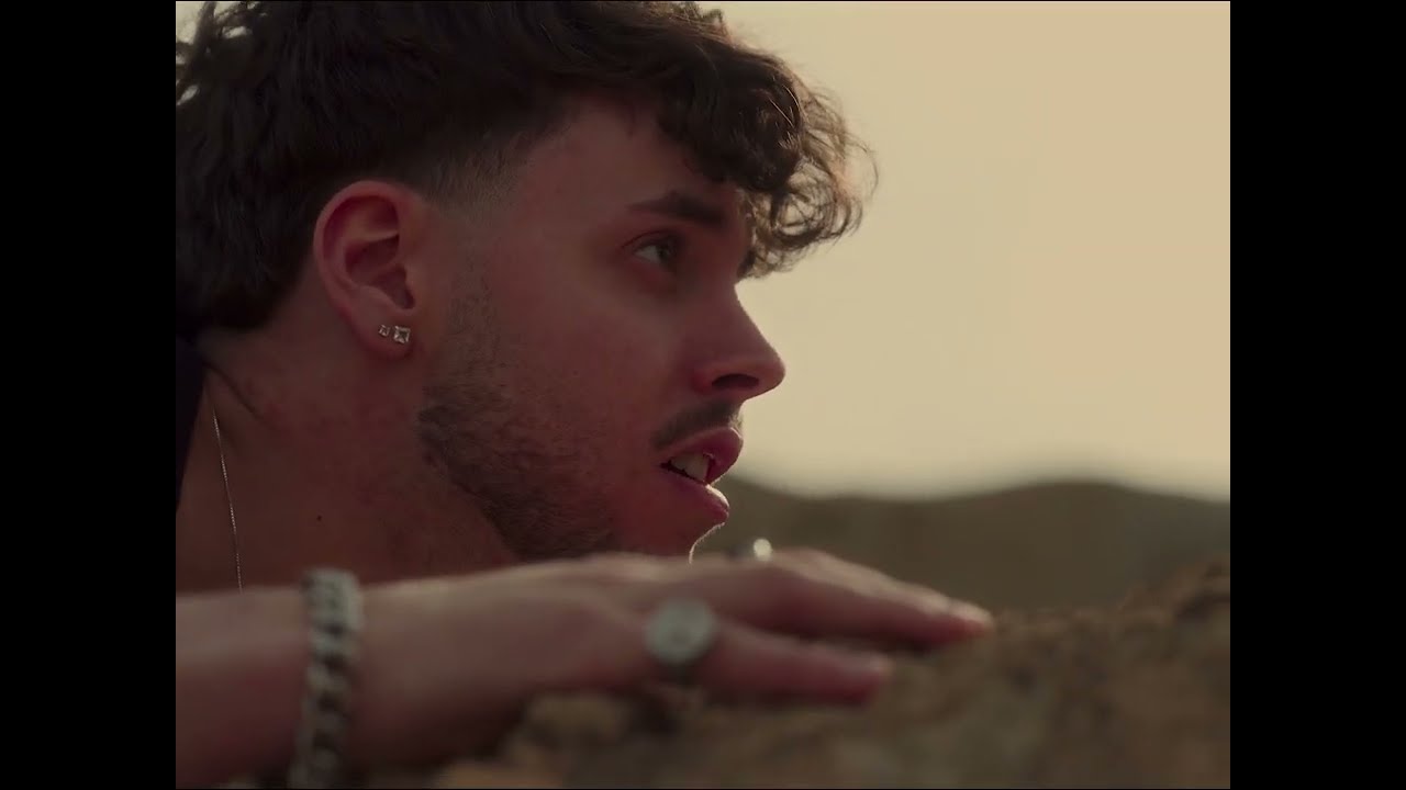 Watch Jey Reina, Mikel Dass - UNO D UNO (Video Oficial) on YouTube Watch Jey Reina, Mikel Dass - UNO D UNO (Video Oficial) on YouTube