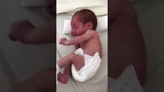 Bebê Prematura Chegando A 2 Kg