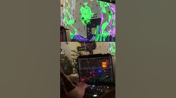 pt11 #hardtechno #drumbrute through #modularsynth with j4s0n.c4s3y on the #videosynth
