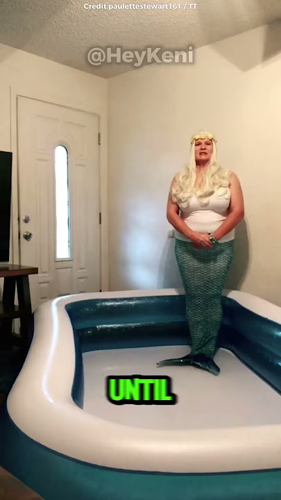 THE COSTUME SURPRISE