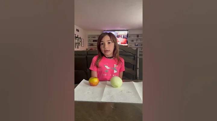 Does an Onion taste like an Apple  while holding m...