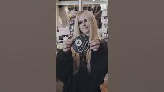 🥰⭐Avril Lavigne & Landon Barker Cool Game @ Hot Topic!