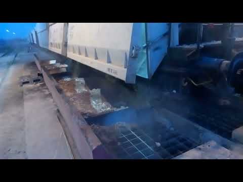 Unloading a wagon with stones