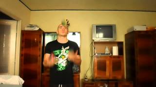 Juggling 3 balls columns middle ball in one hand (right/left)