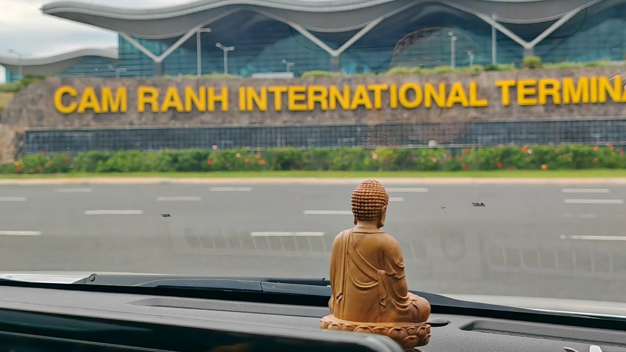 Международный аэропорт Камрань (Cam Ranh)  г. Нячанг, Вьетнам. Обзор терминала международных рейсов.