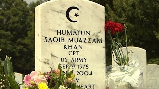 Video: Visitors at grave of Muslim U.S. soldier