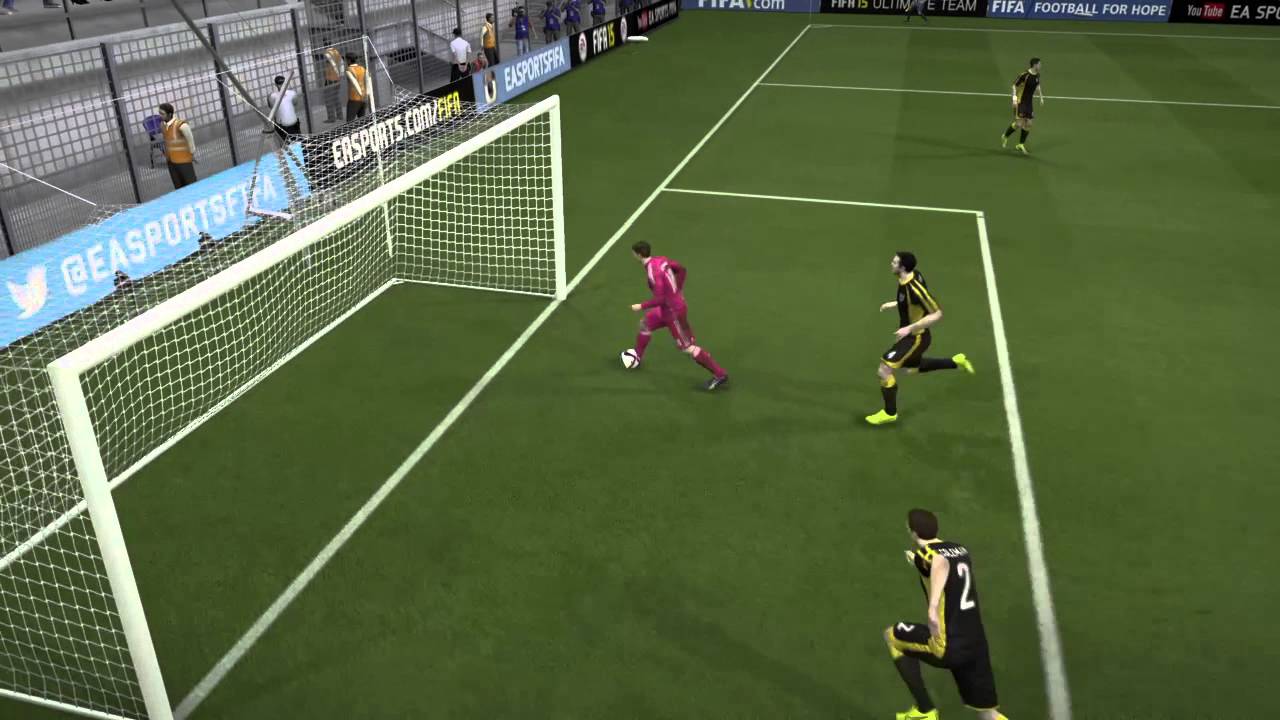 FIFA 15 Ronaldo no look pass for goal