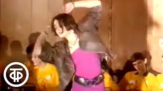 Video thumbnail of "Анжелика Варум "Соседский паренек" (1991)"