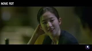 A beautiful young widow is always being chased by a big boss of company - movie recap