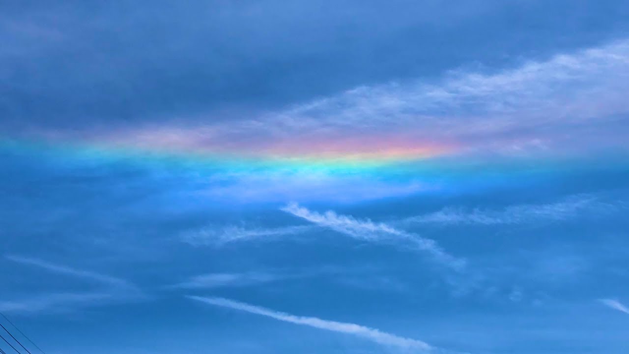 虹 色 の 雲 スピリチュアル