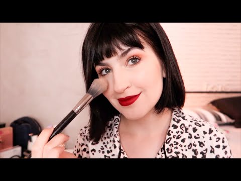 ASMR - MAQUIA E SUSSURRA! (Sons em camadas!)