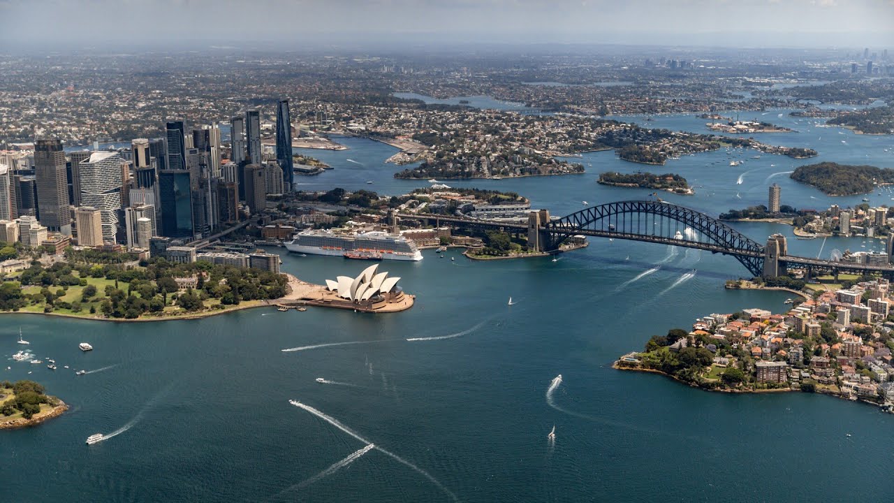 Locals continue to leave Sydney as overseas migration ensures steady population growth
