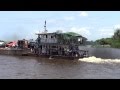 Barge sur le fleuve Congo