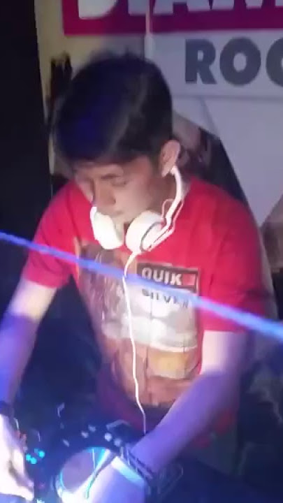Dj EL   perfome diamond jazz hotel & karaoke Sukabumi