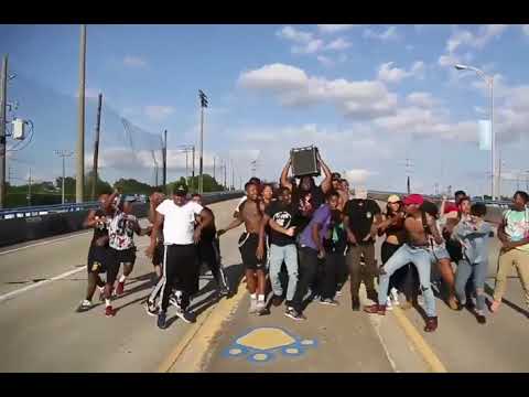 SOME NI*GAS DANCING ON \"შავი ზღვის მაგვარიე\"