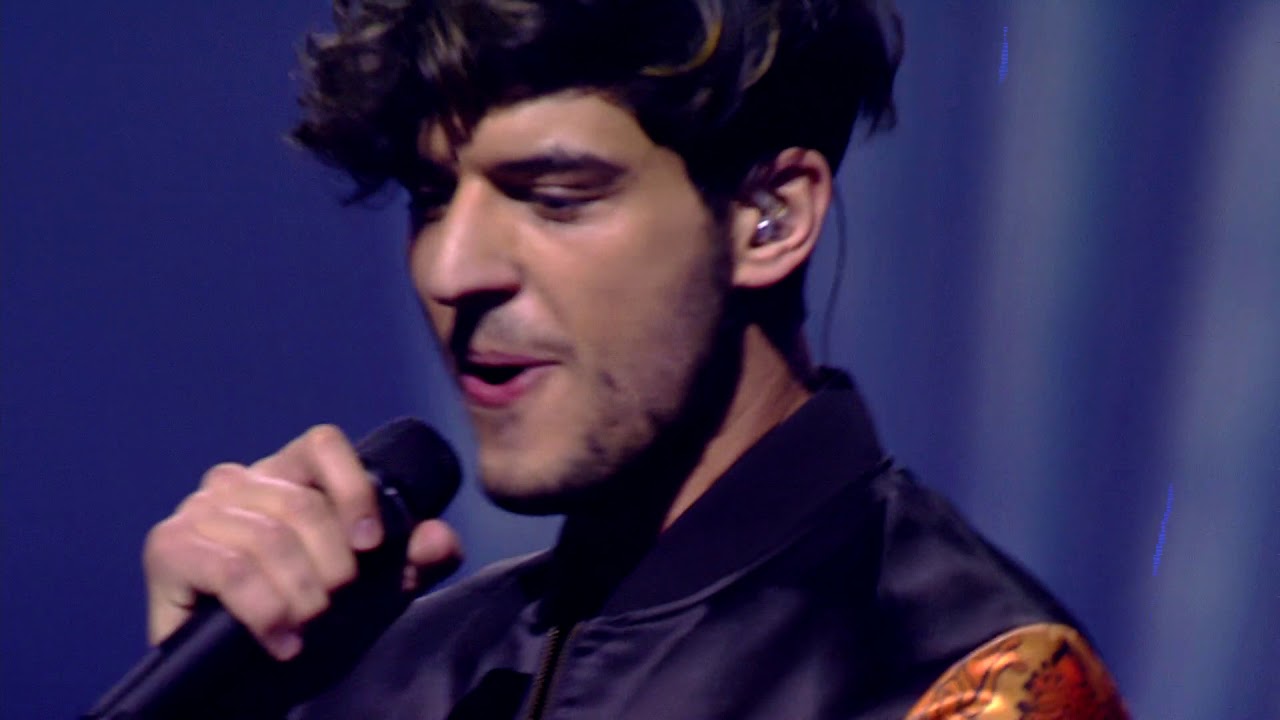 VAJÉ - “Laura (Walk With Me)