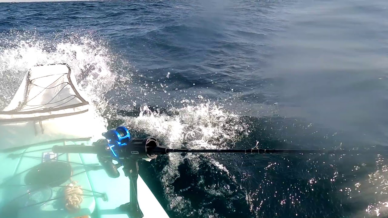 Solo Skiff in really rough water, wind chop and white caps in La Jolla 10 2020 1