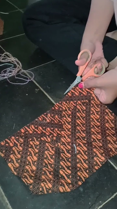 MENGHIAS TOTEBAGE KELOMPOK 1 TUGAS PKWU