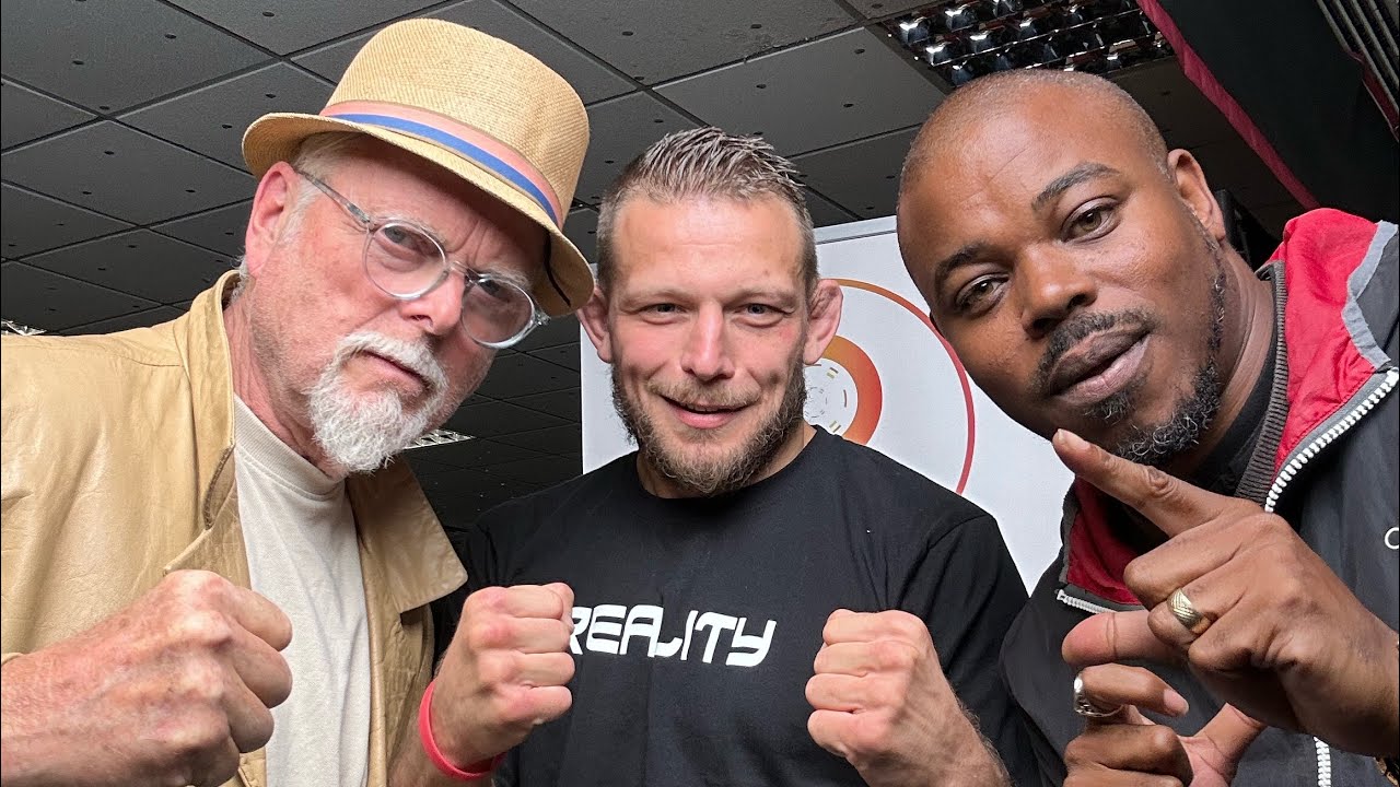 Squeeze The Neck Podcast Bonus Episode - Surviving South London