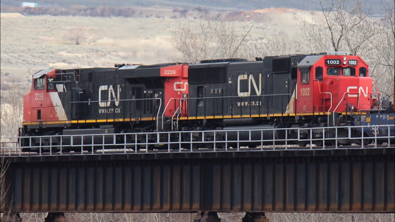 CN Q118 At Mann With IC 1002 Trailing
