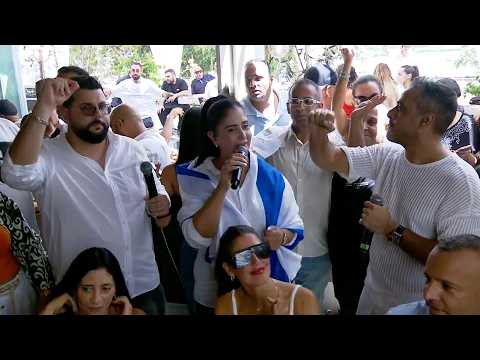 מורן קריטי גילת יפרח ודניאל חן מחרוזת עם ישראל חי מתוך שישי שמח 