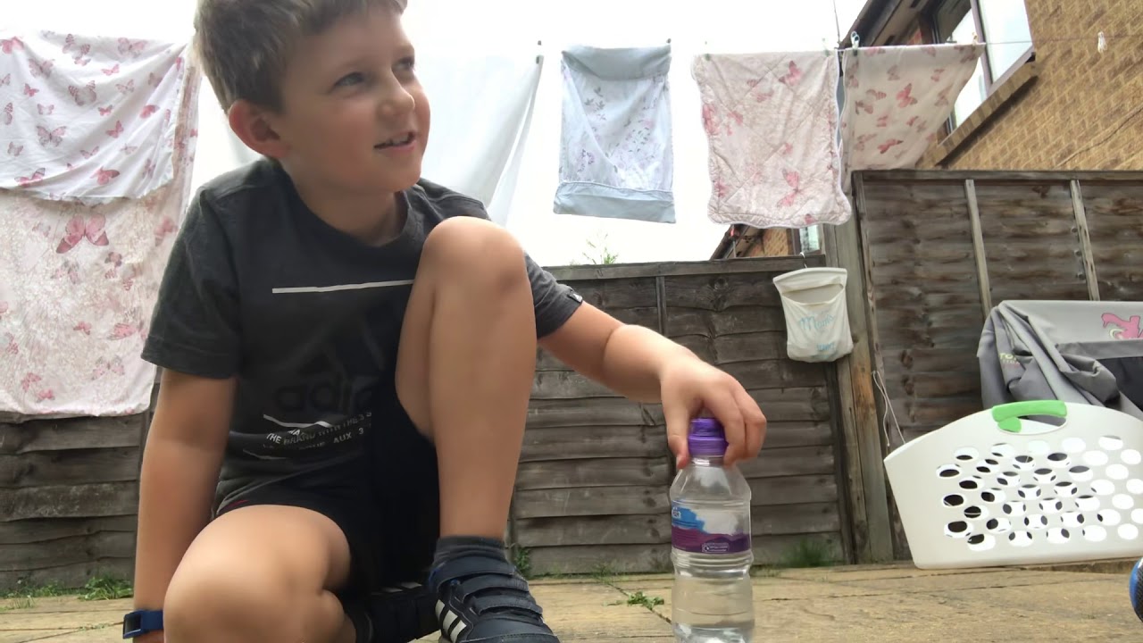 Water Bottle Flip Challenge - YouTube