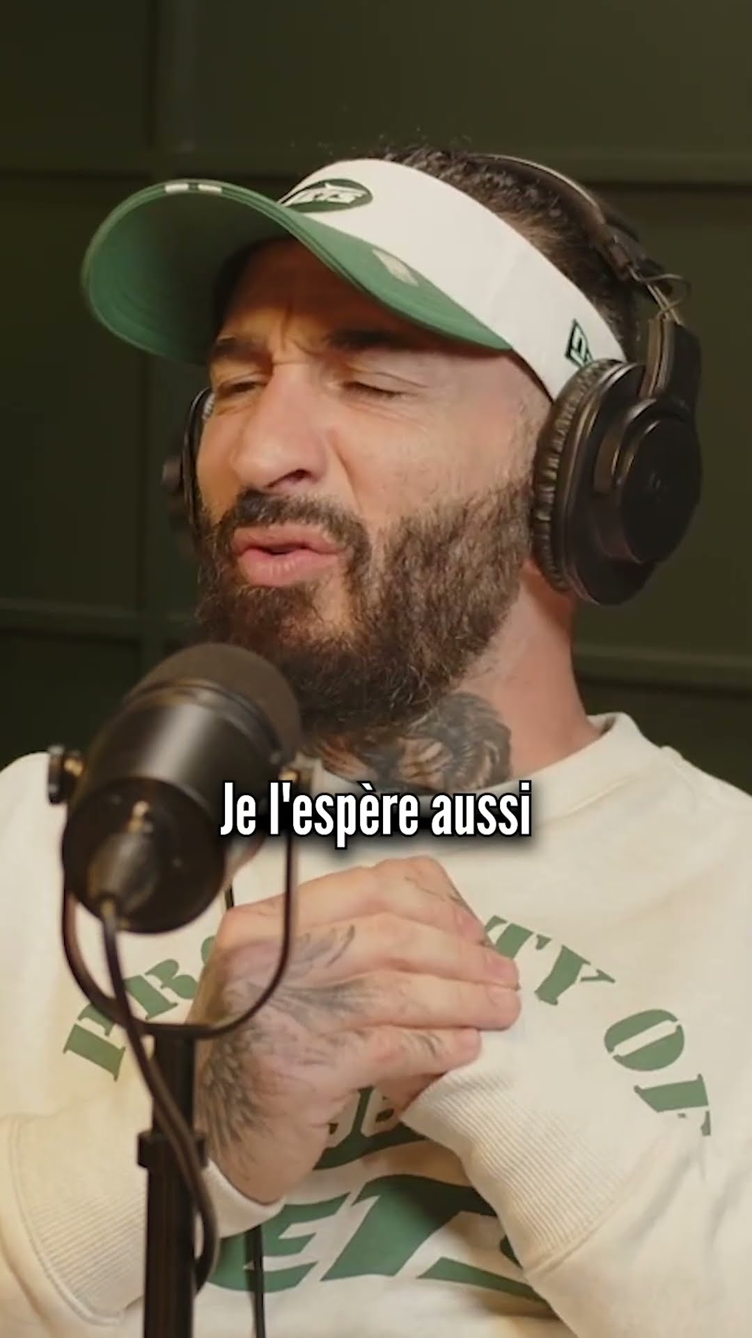 Aldric félicite Patrick Habirora et son équipe