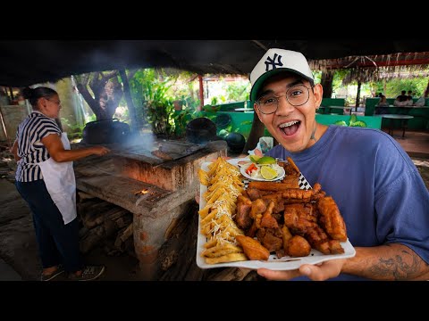 Encontré unos chicharrones a fuego de leña en San Miguel 🙌🏼🇸🇻