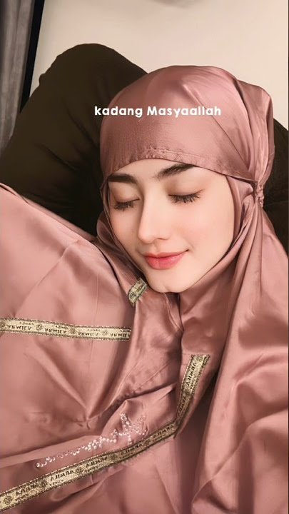 GHEA YOUBI CANTIK BERHIJAB