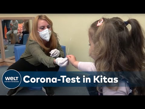 DER LOLLI-TEST: So wird Kita-Kindern der Corona-PCR-Test nahe gebracht