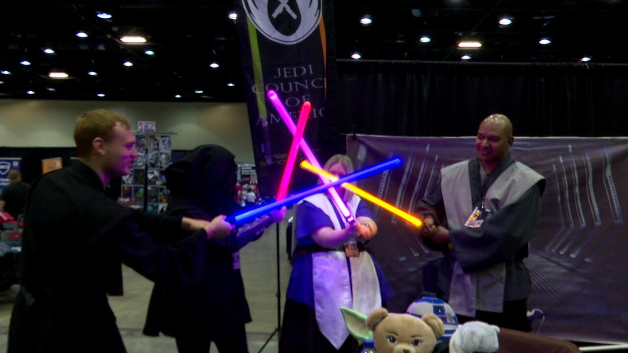 Hundreds gather for Capital City Comic-Con