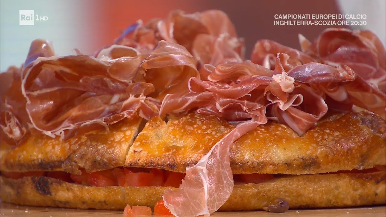 Focaccia alle olive - E' sempre Mezzogiorno 18/06/2021