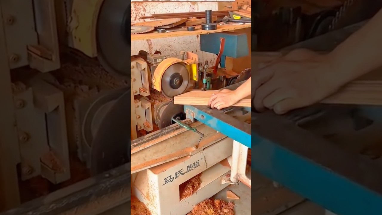 Industrial Saw Machine Cutting Lumber Planks