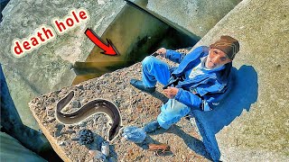 Old Man Fishing - Catch a Big Conger Eel in Death Hole  | New Fishing  - Moroccan Traditional