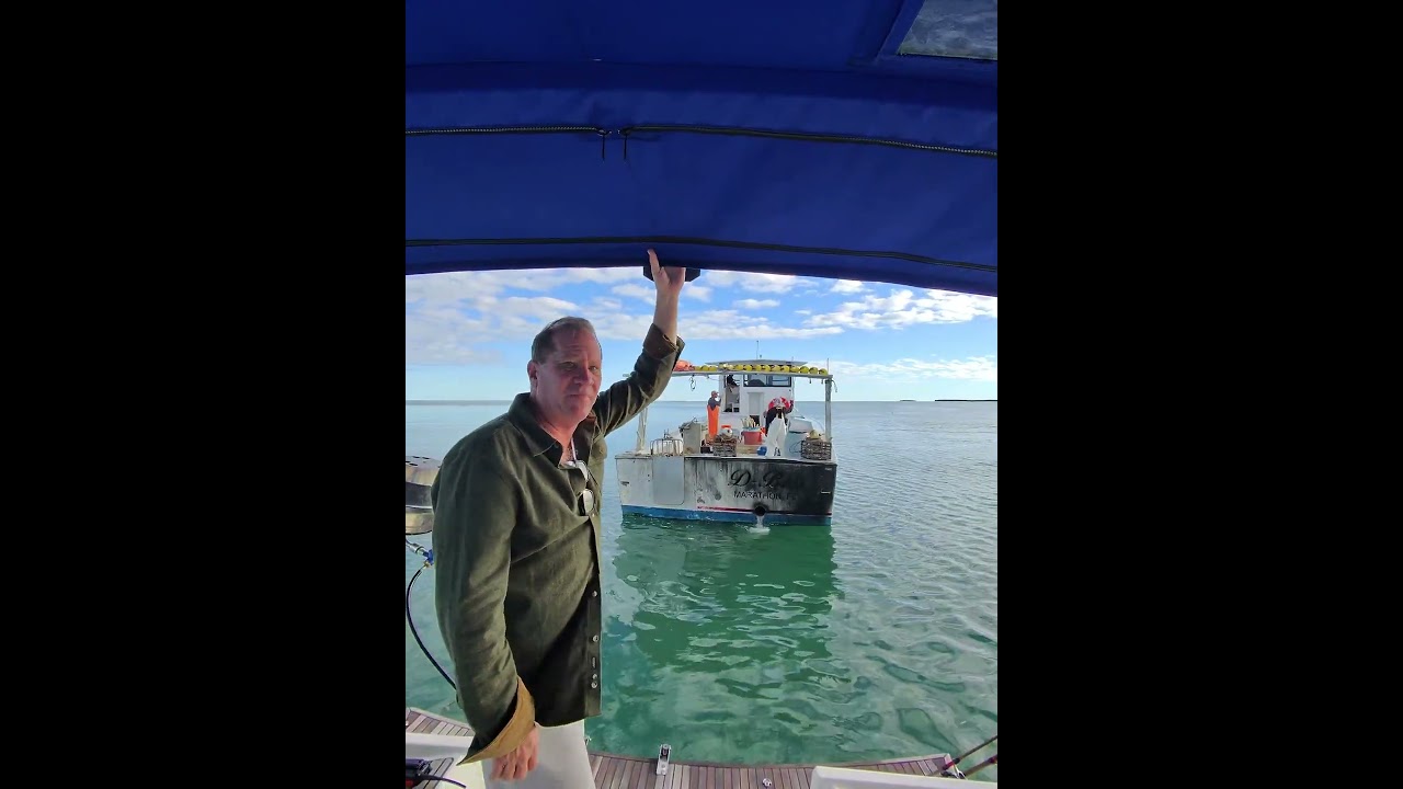 ⁣Stone Crab direct from the fishing boat !! #finallysailing #stonecrab #floridakeys