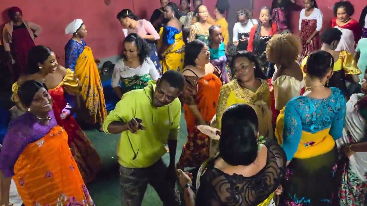 Nouvelle-Cadence x Motamo mgodro saint louis