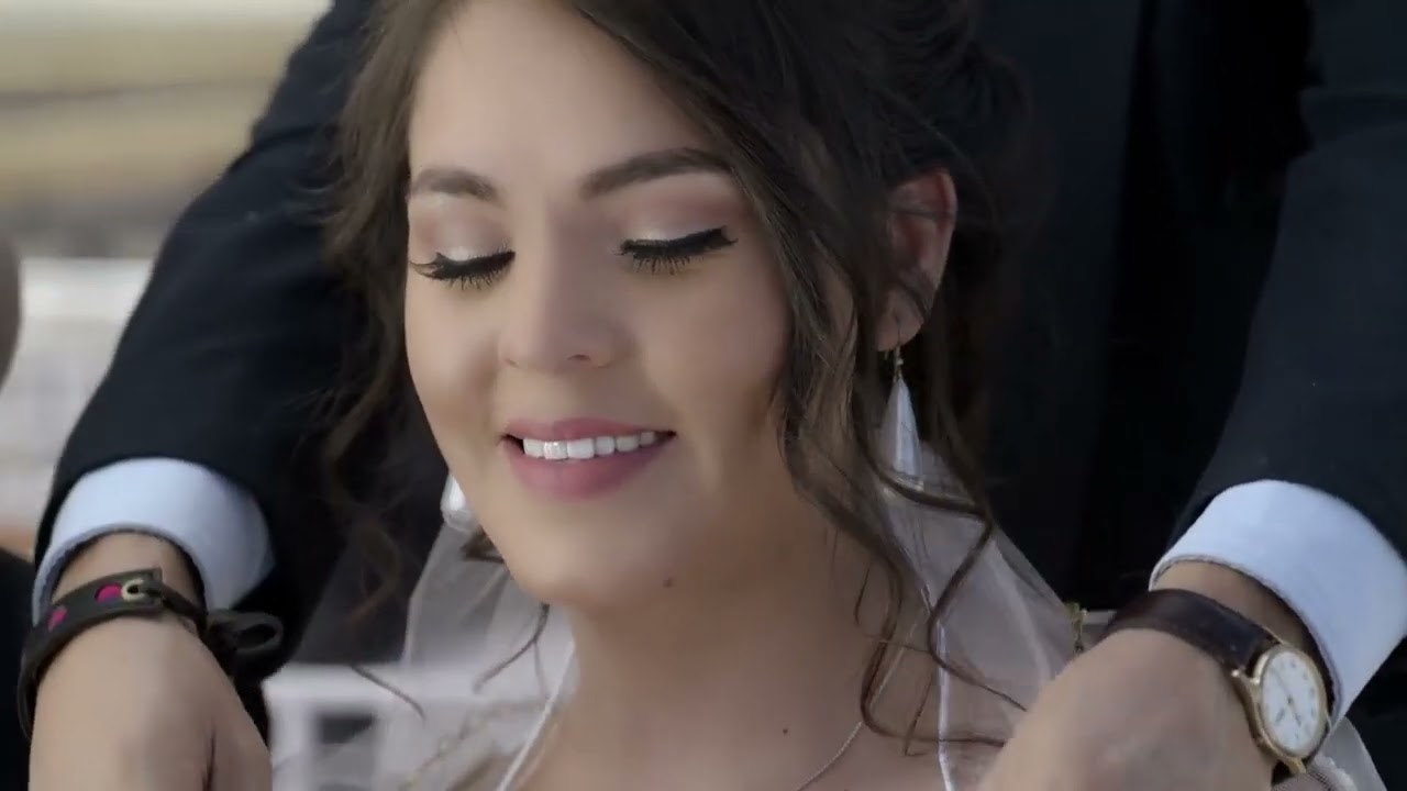 LOS BYBYS VESTIDA DE BLANCO MARISOL MORENO