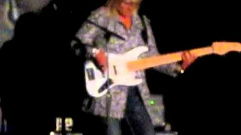 Lori Sykes playing bass