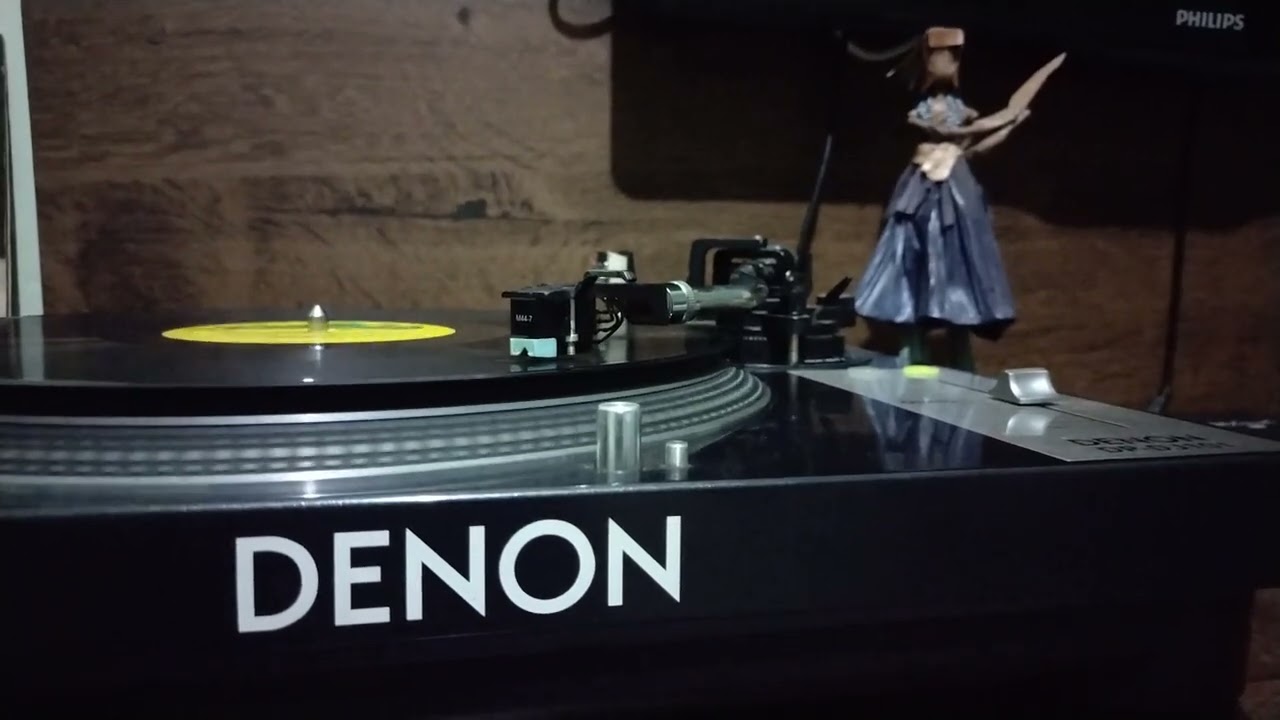 Thunder & lightning -bumpin' bus stop - YouTube